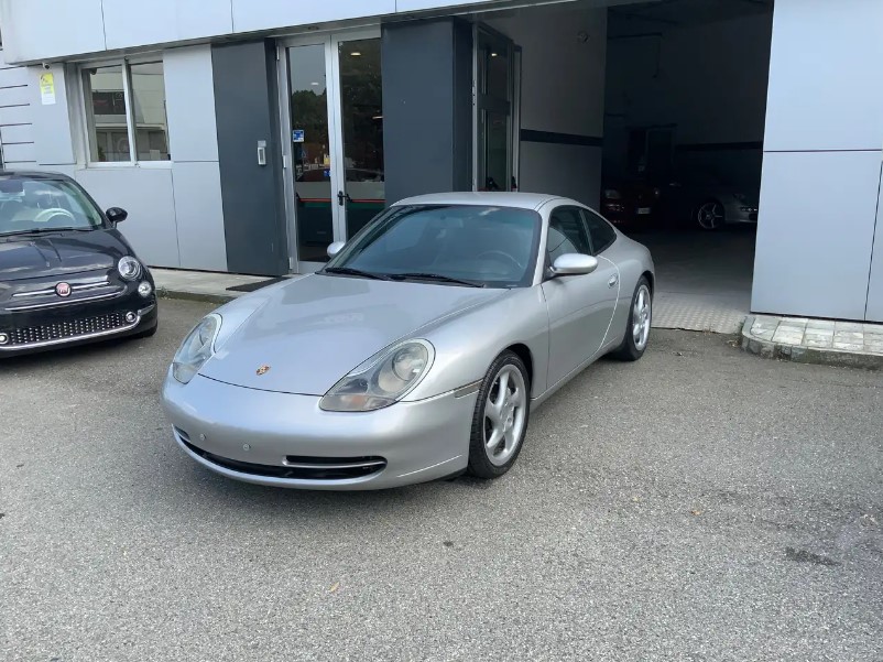 Porsche 996 911 Carrera 4 coupè
